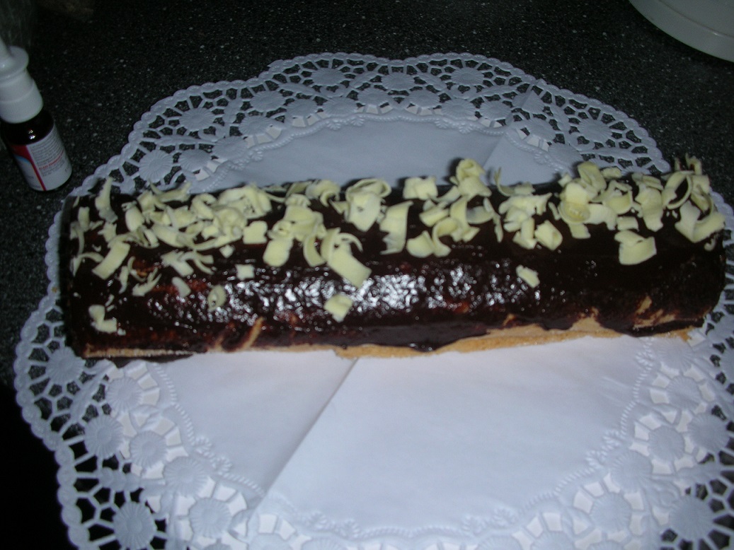 Bisquitrolle mit Schokofllung 8 Stcke