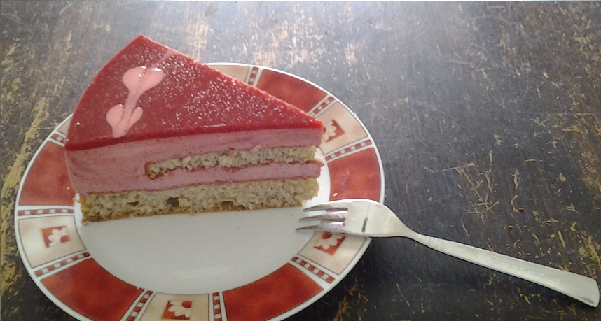 Erdbeermousse-Torte